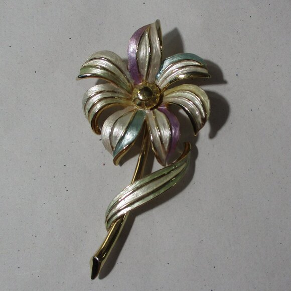 Vintage Signed Kramer Flower Floral Pin 1960's - 1970's - Picture 3 of 4